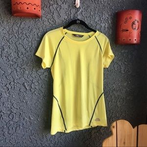 NWOT North Face Athletic Tee